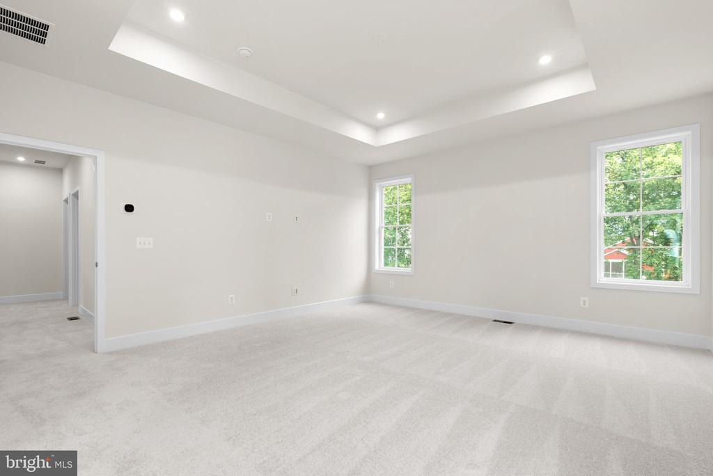 104 Alabaster Ln