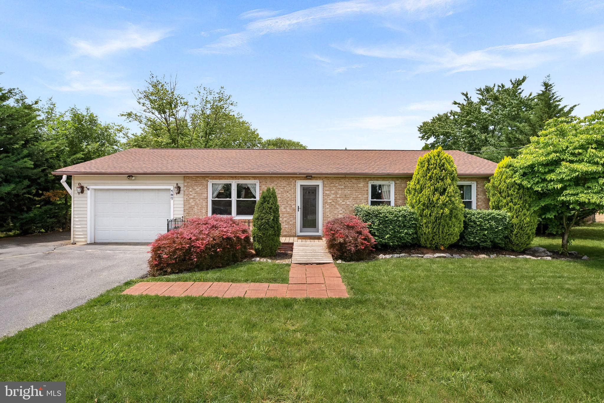 107 Massie Dr