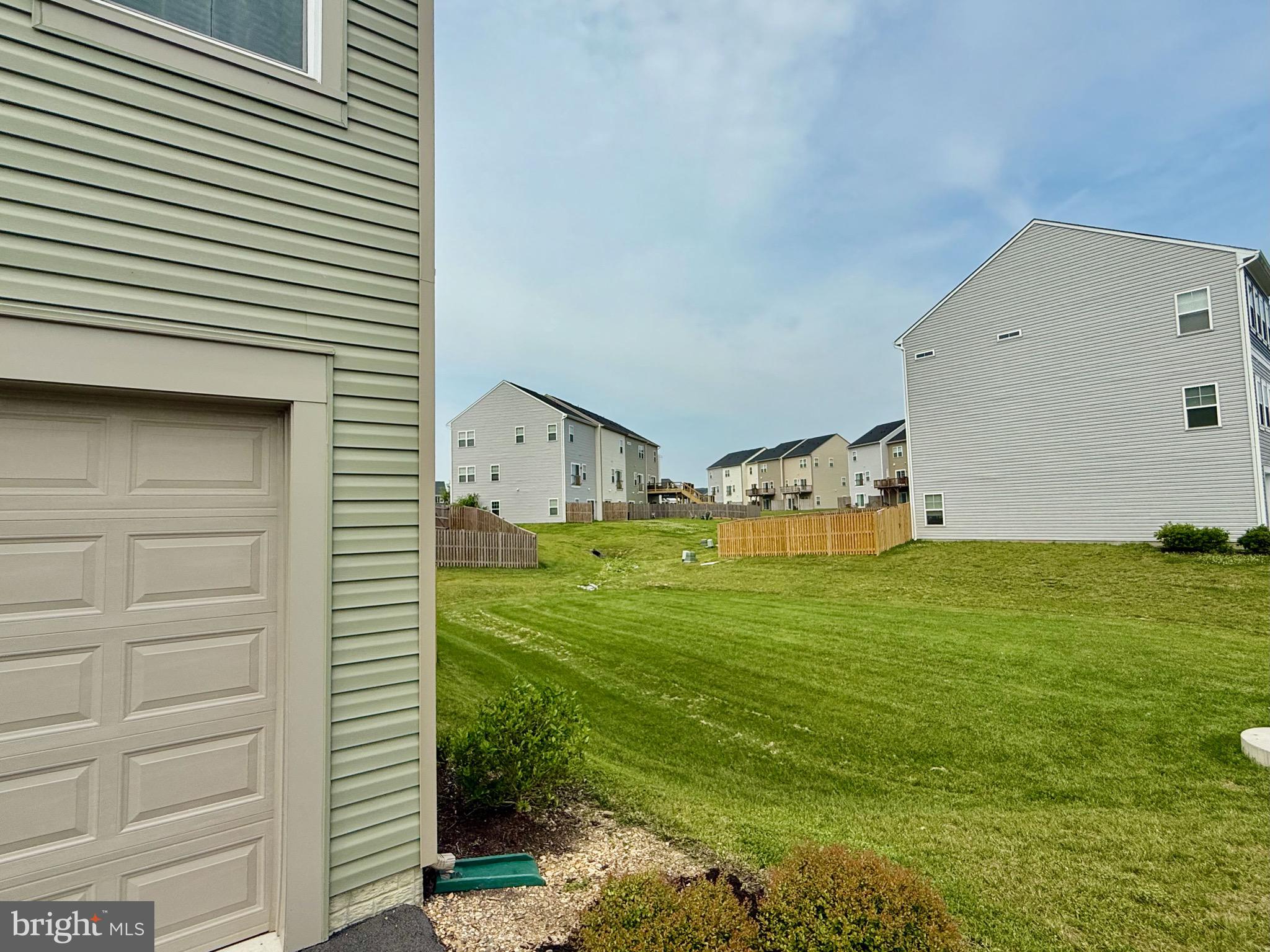 242 NORLAND KNOLL DR