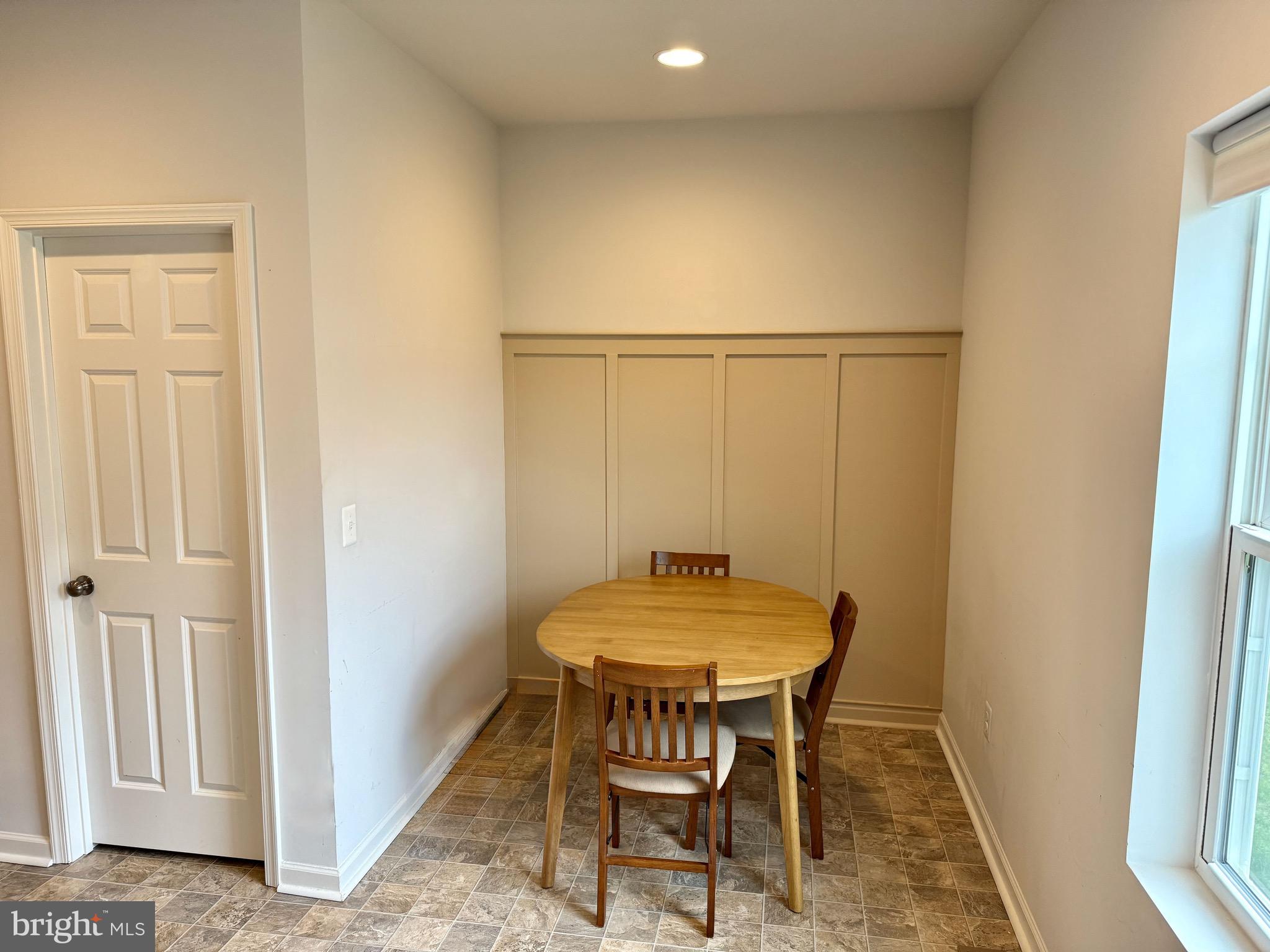 242 NORLAND KNOLL DR