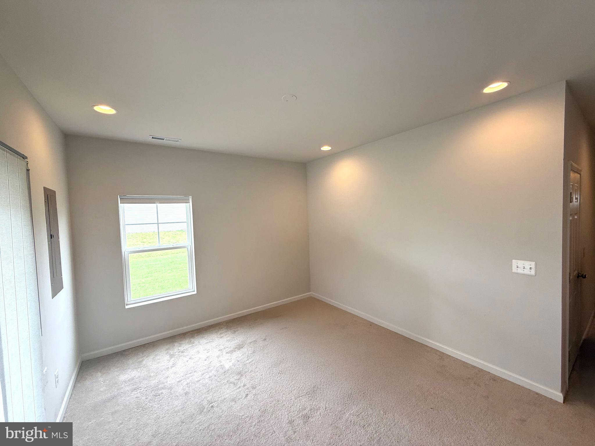 242 NORLAND KNOLL DR