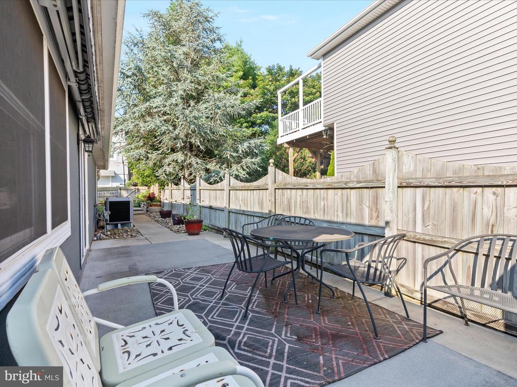 1911 Wayland Dr