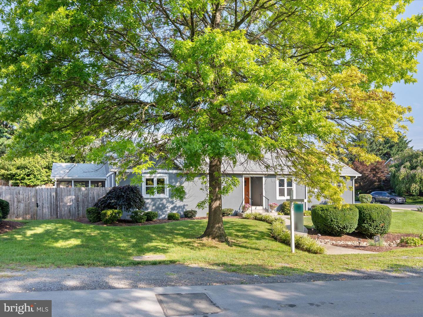 1911 Wayland Dr