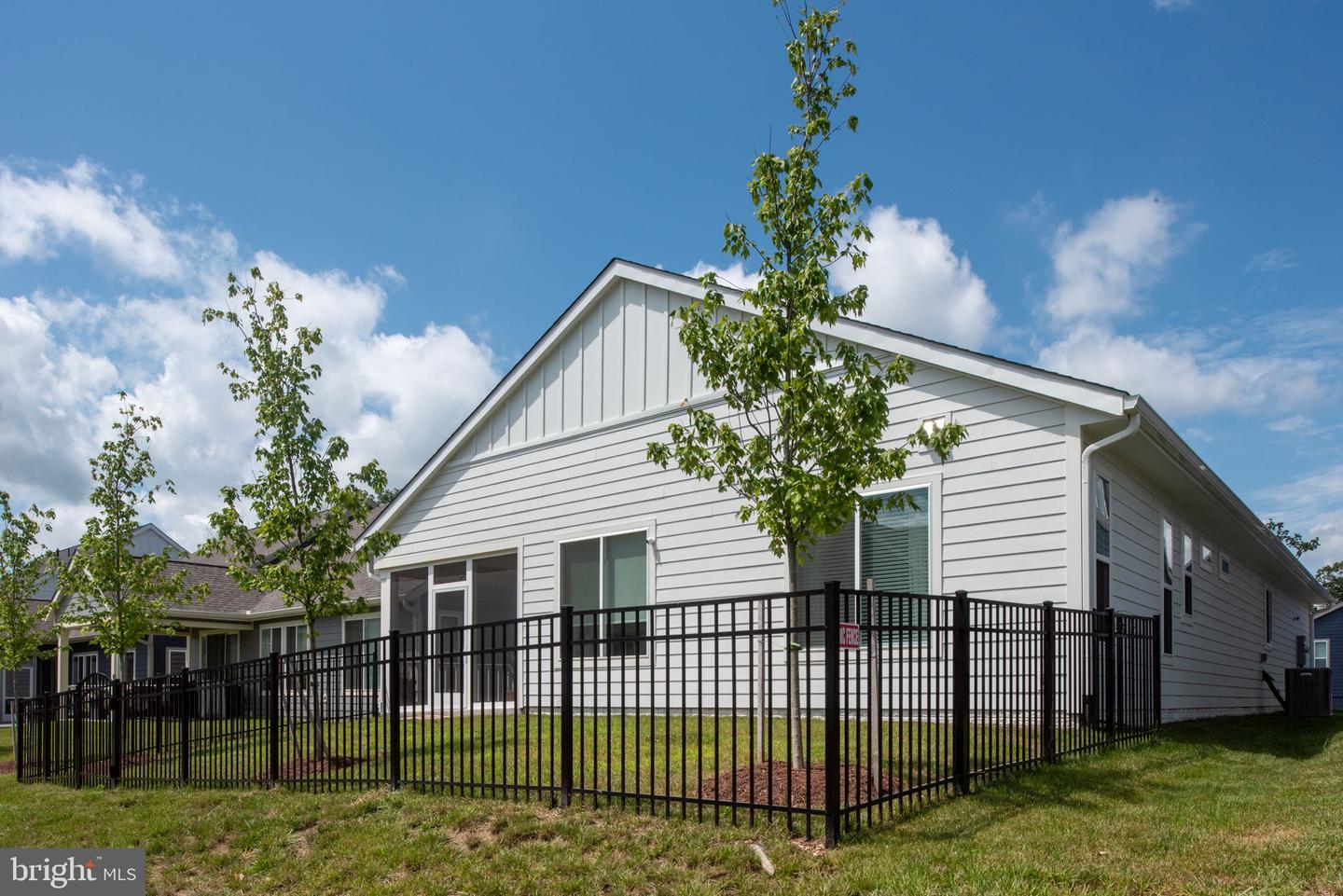 141 Cowbird St