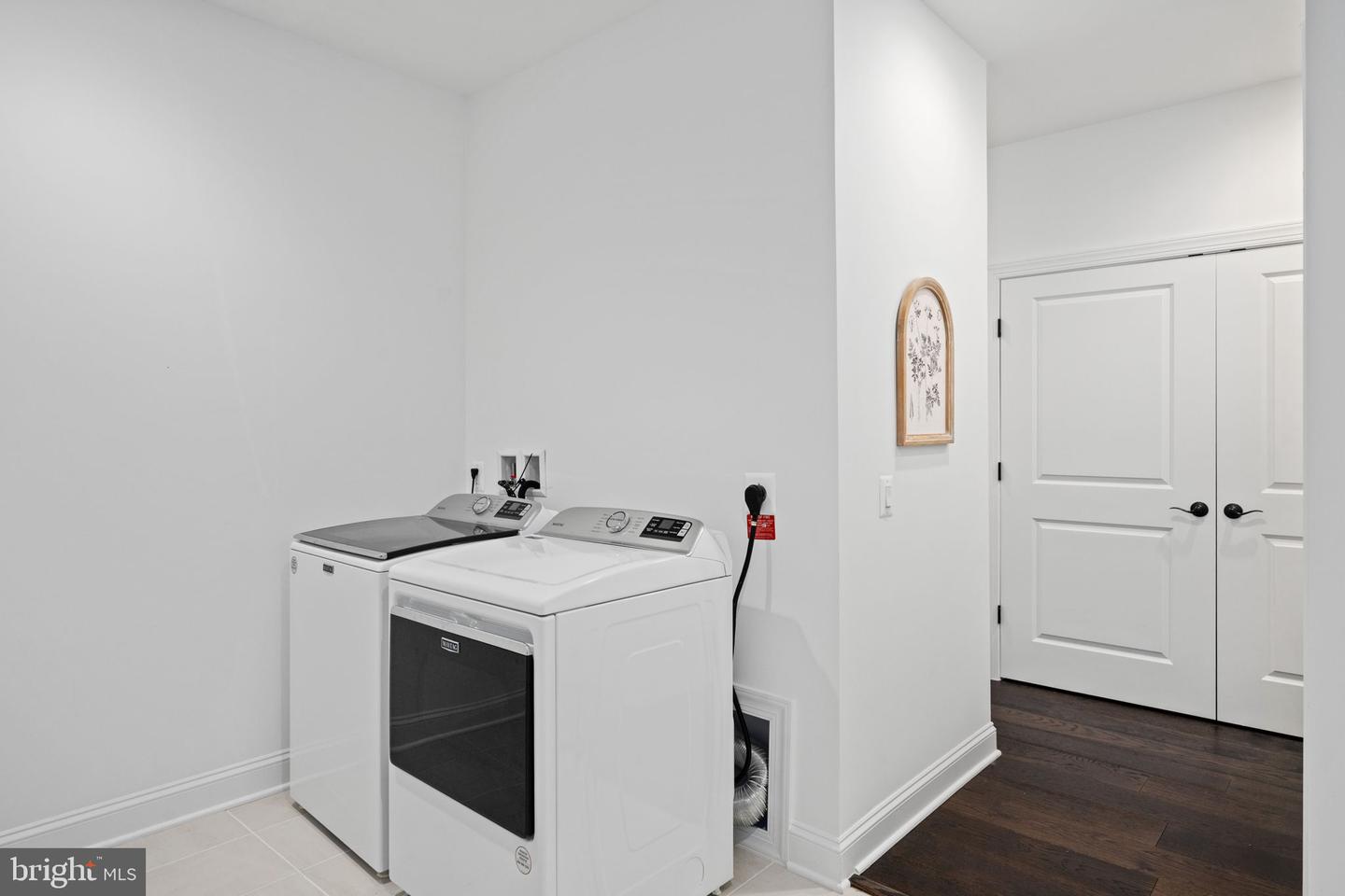 141 Cowbird St