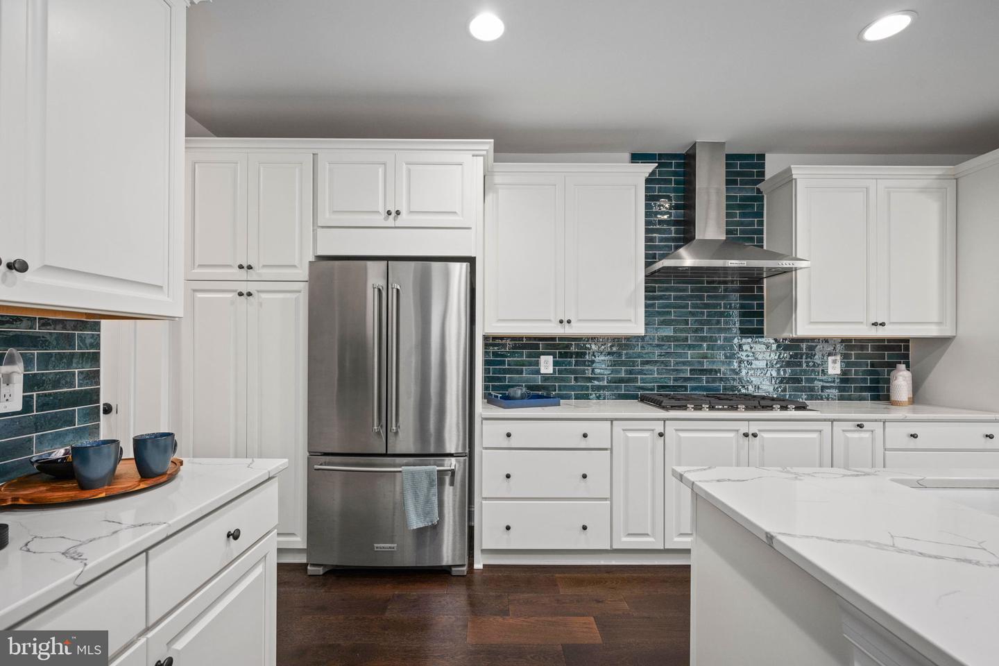 141 Cowbird St