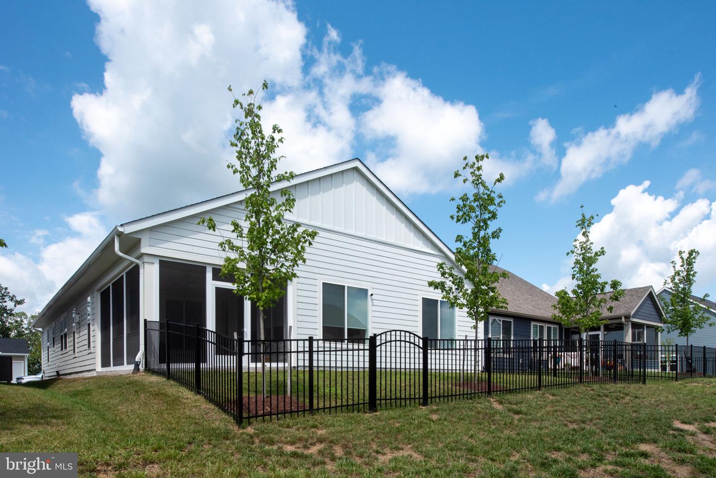 141 Cowbird St