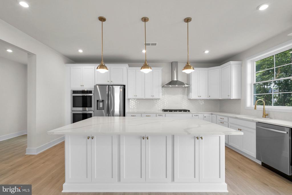 100 Alabaster Ln