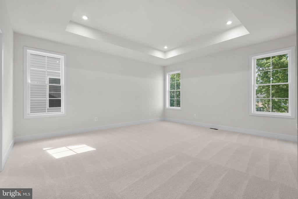 100 Alabaster Ln