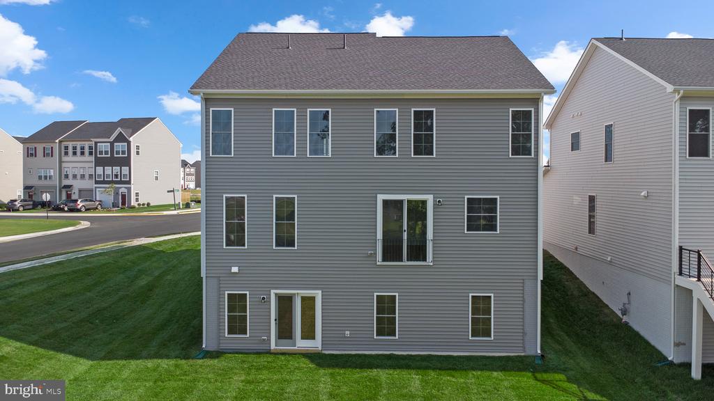 100 Alabaster Ln