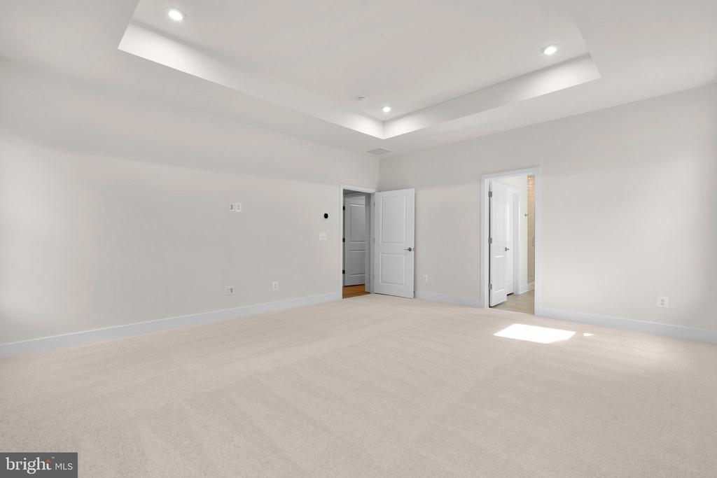 100 Alabaster Ln