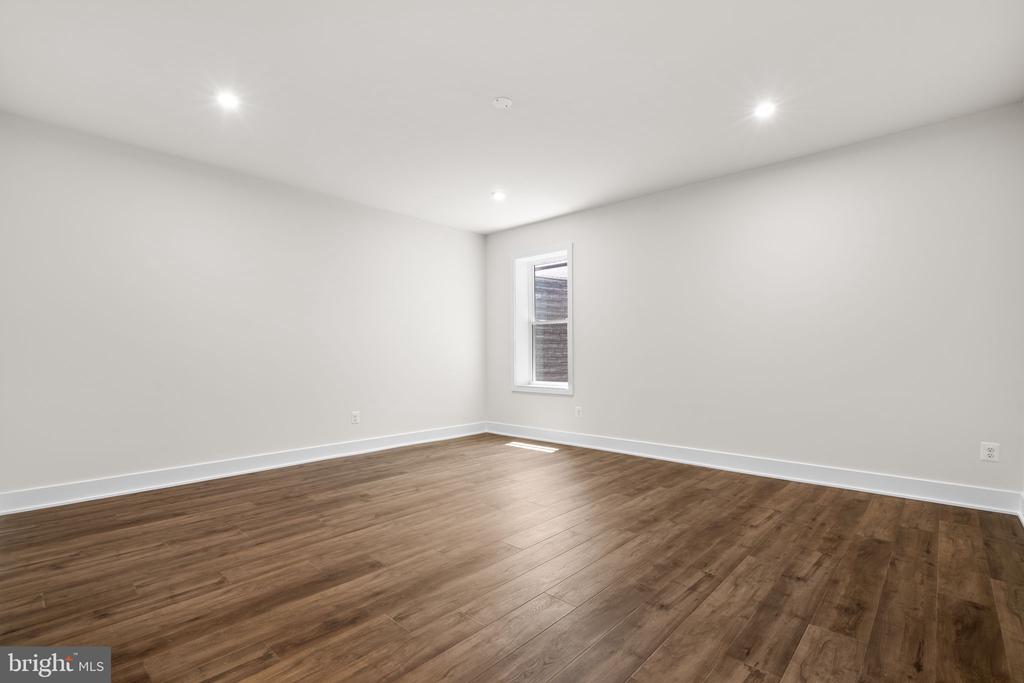 103 Wagtail Ln