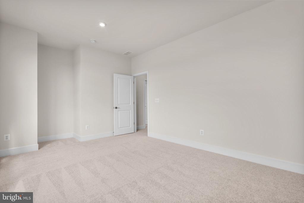 104 Wagtail Ln