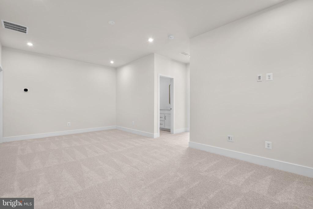 104 Wagtail Ln