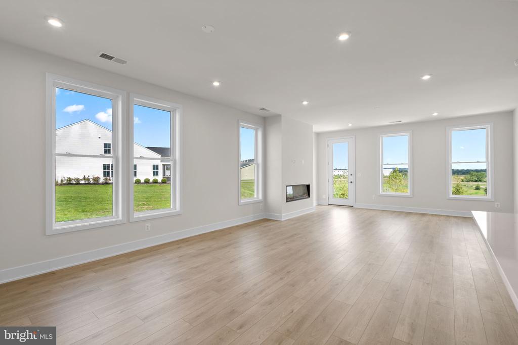 104 Wagtail Ln