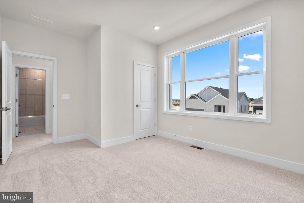 104 Wagtail Ln