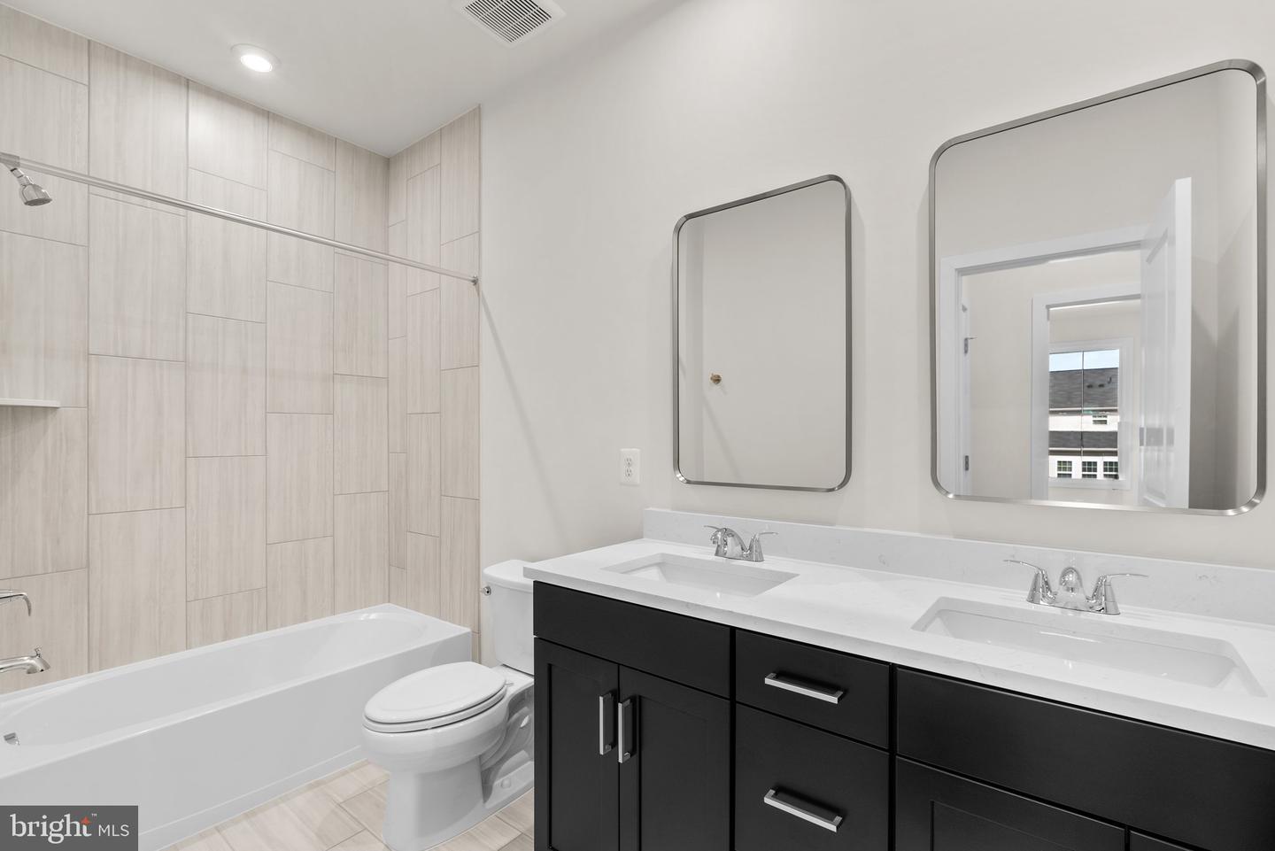 114 Heyford Dr