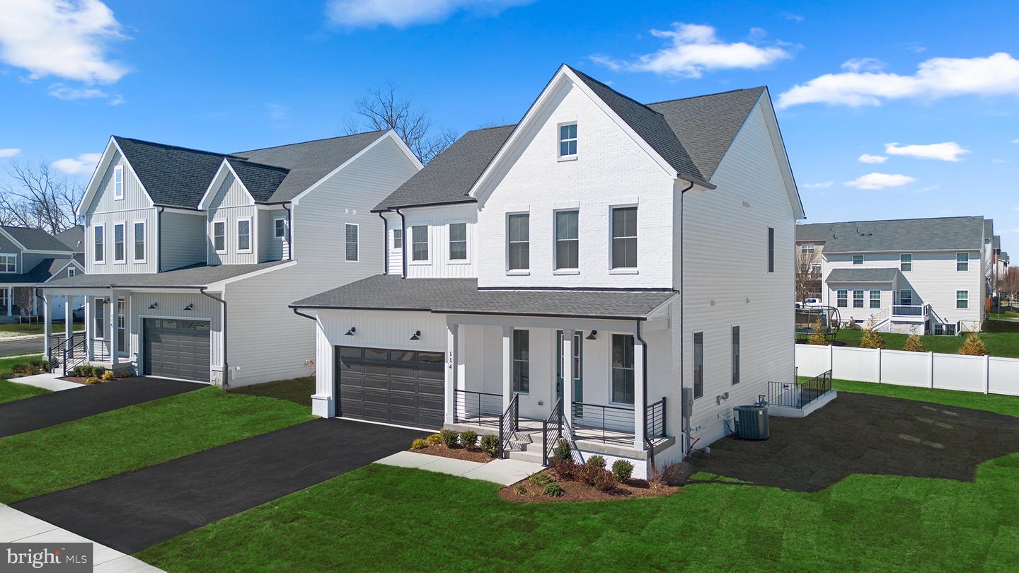 114 Heyford Dr