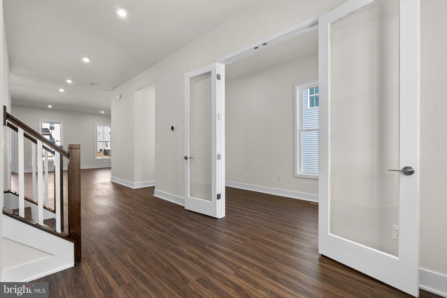 114 Heyford Dr