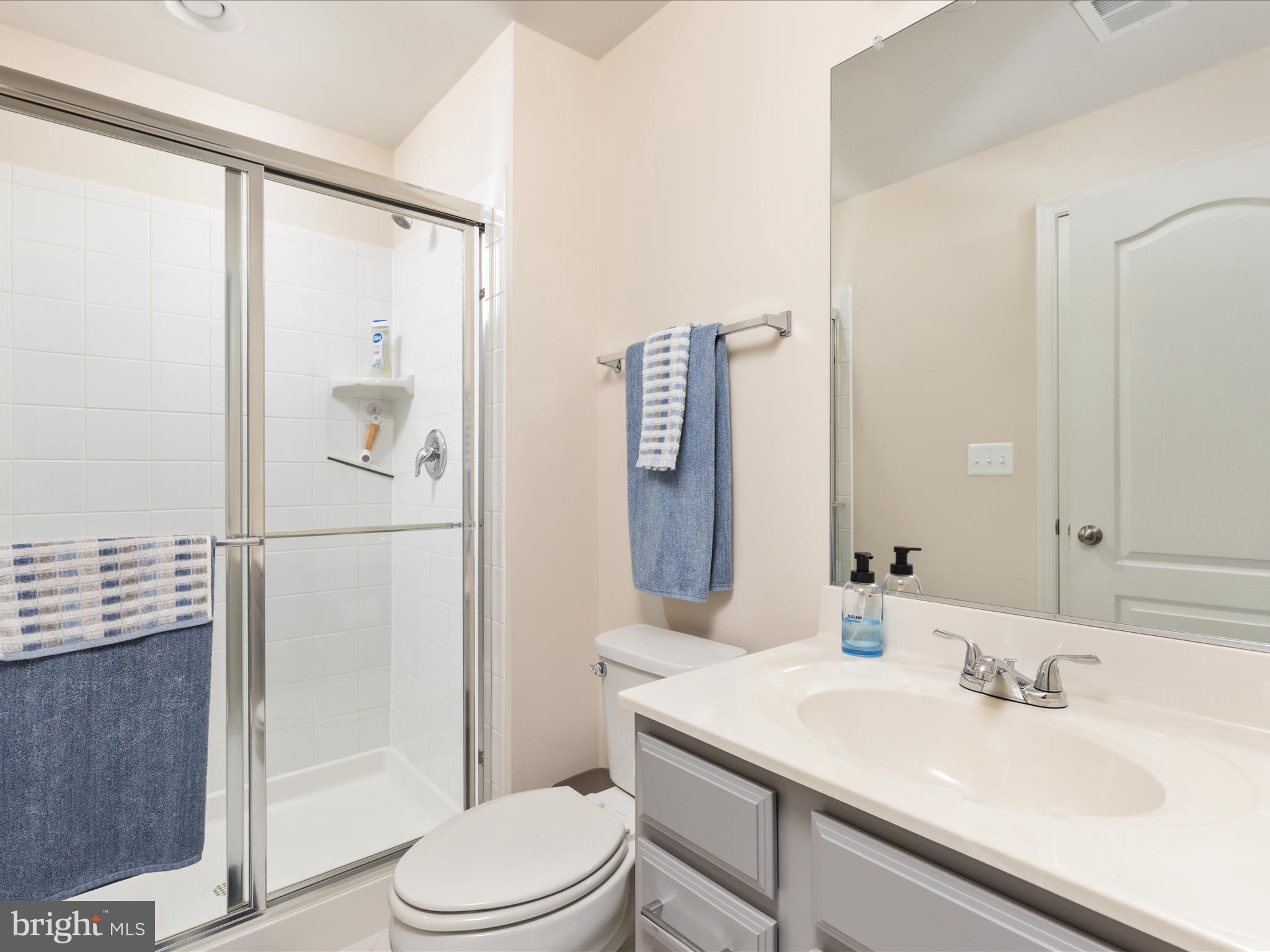 101 JEWEL BOX DR