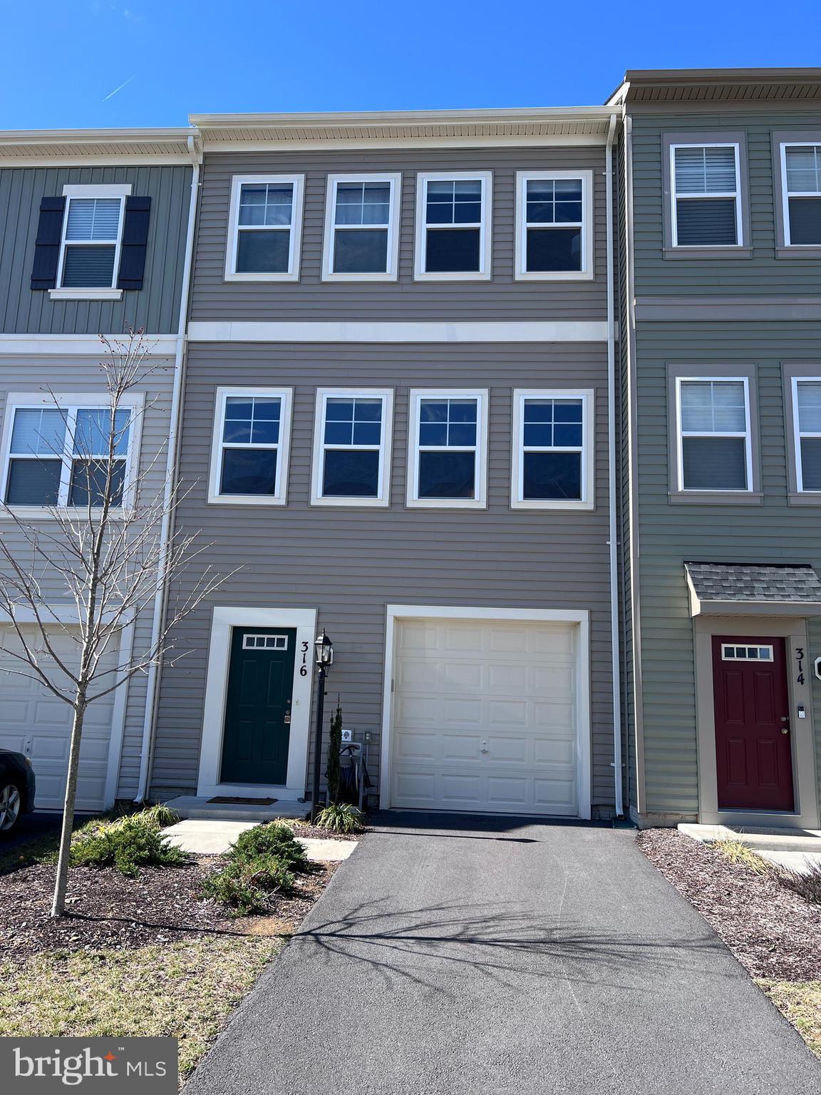 316 STARRY WAY DRIVE