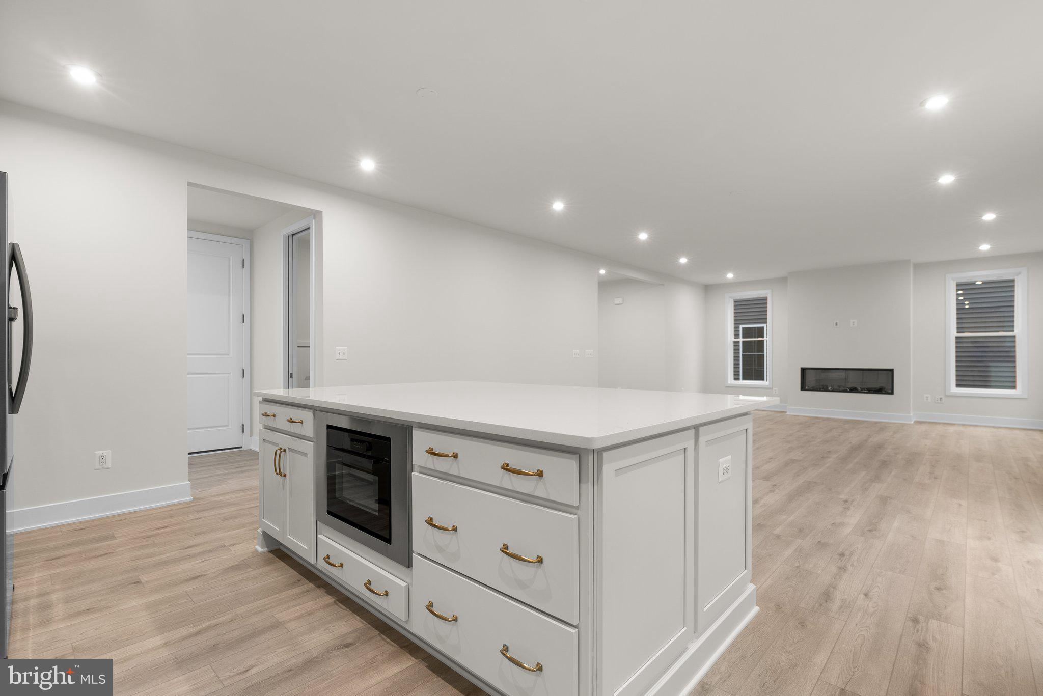 106 ALABASTER LANE