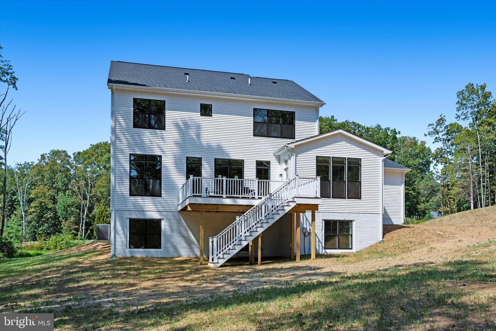 206 COVEY LANE