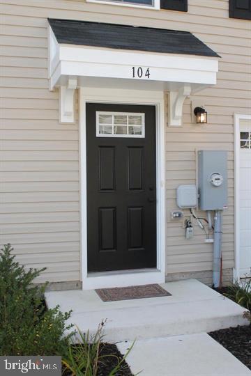 104 REIGN WAY
