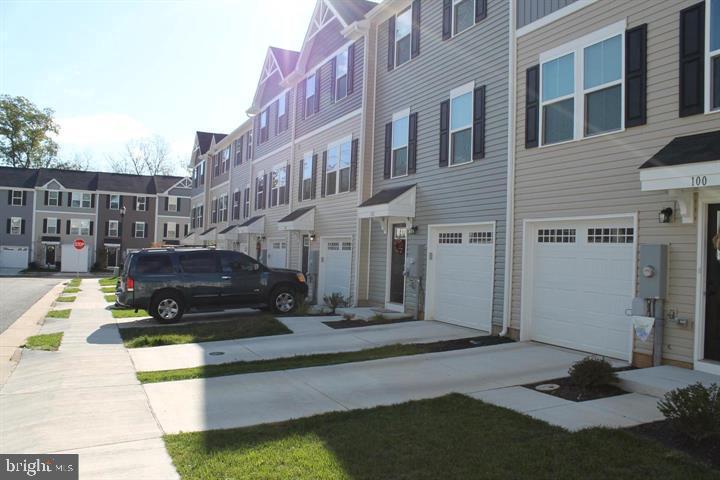104 REIGN WAY