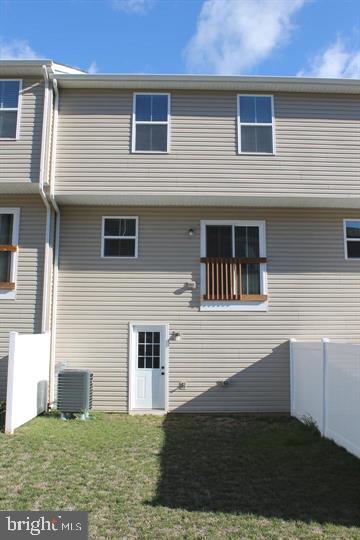 104 REIGN WAY