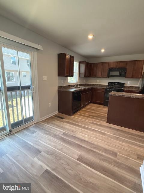 104 REIGN WAY