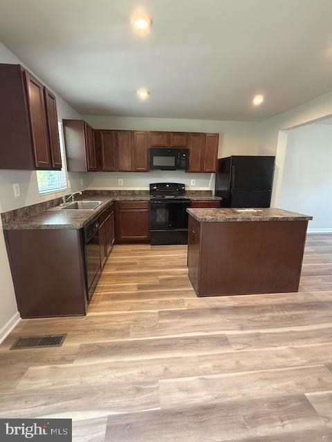 104 REIGN WAY