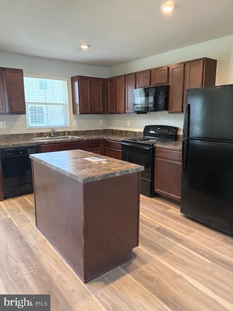 104 REIGN WAY