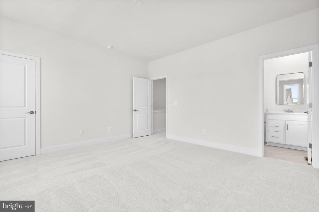 106 SAPPHIRE STREET