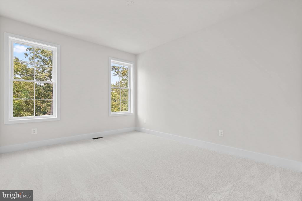 106 SAPPHIRE STREET