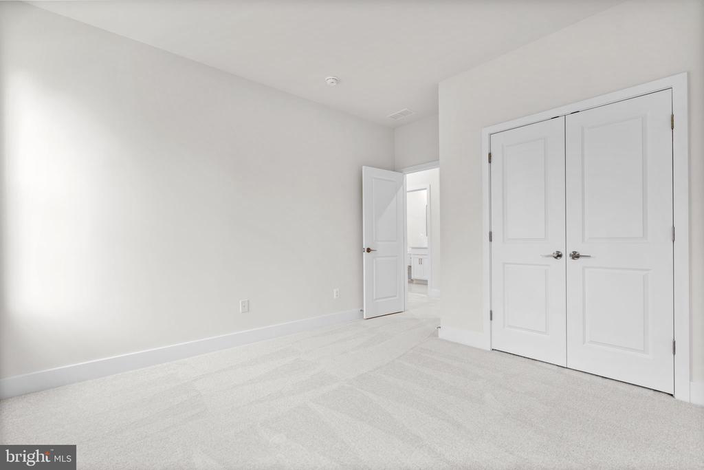 106 SAPPHIRE STREET