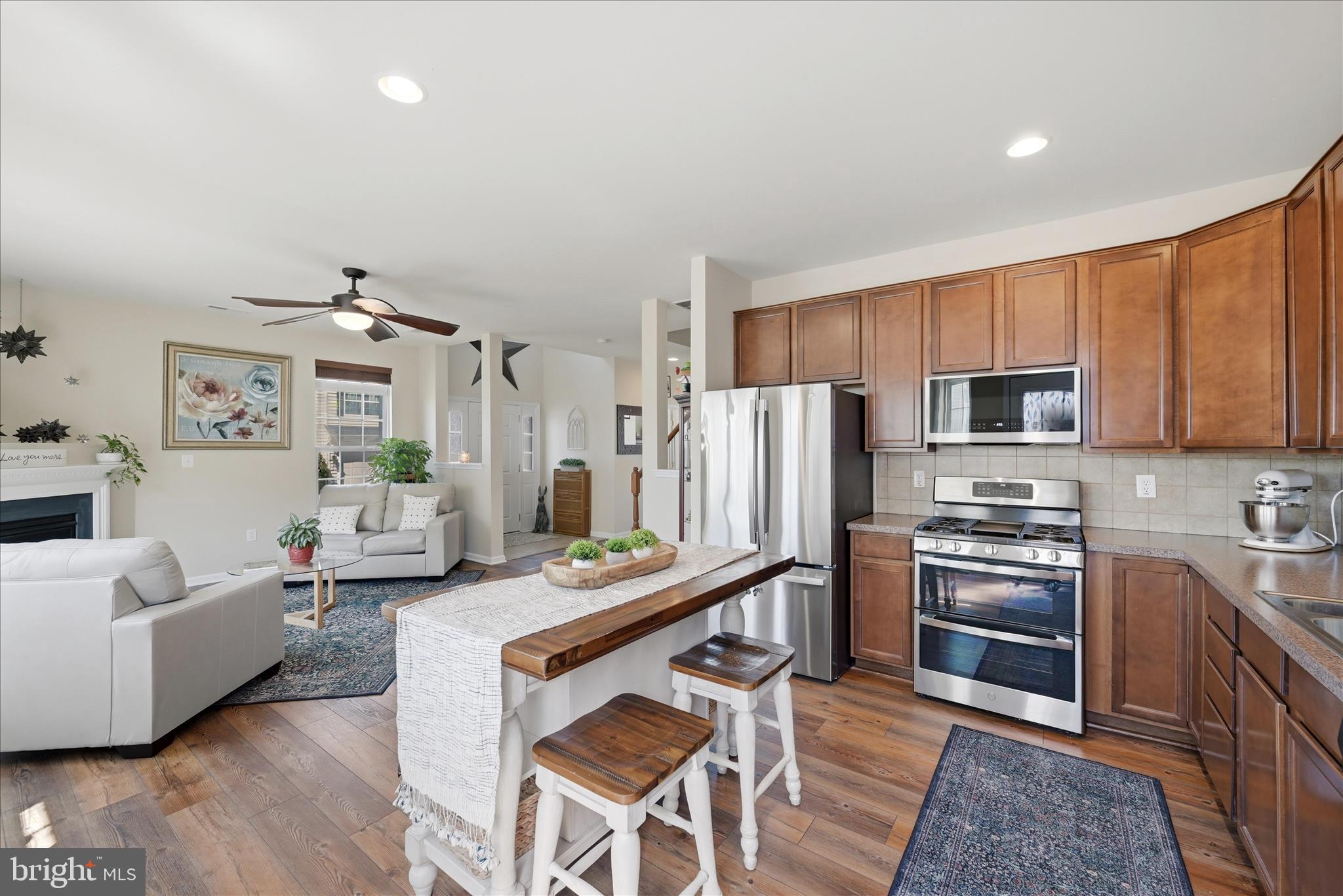 100 BOWLING GREEN CIRCLE