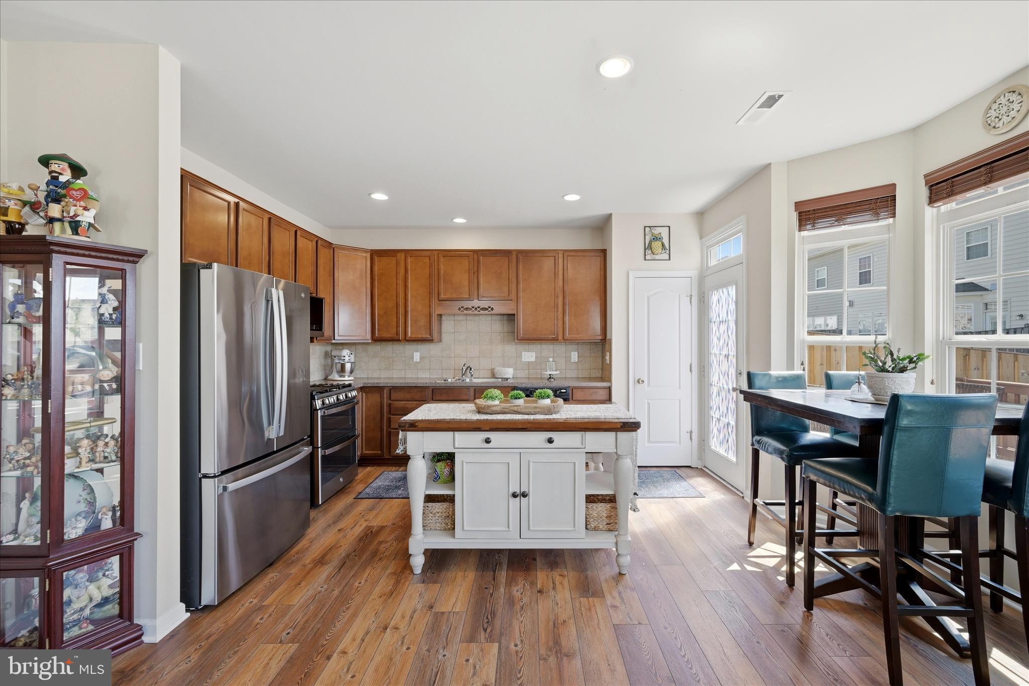 100 BOWLING GREEN CIRCLE