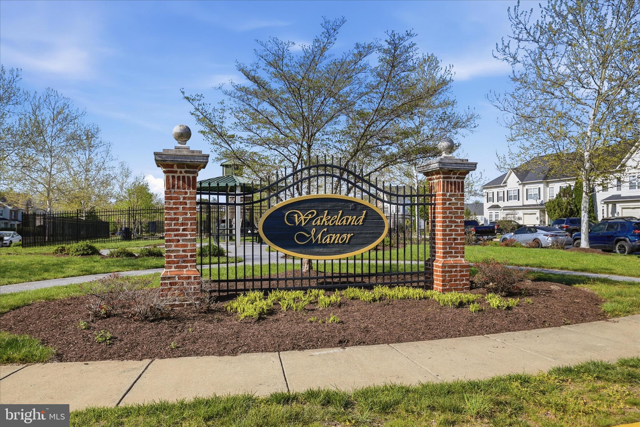 100 BOWLING GREEN CIRCLE