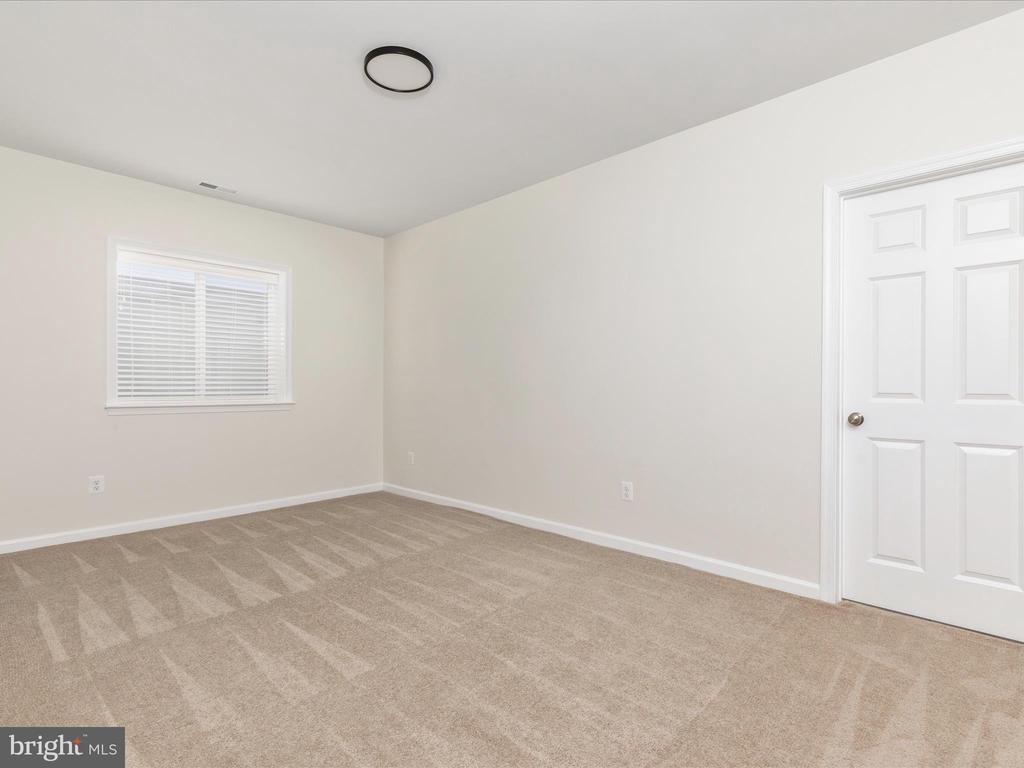 138 JEWEL BOX DRIVE
