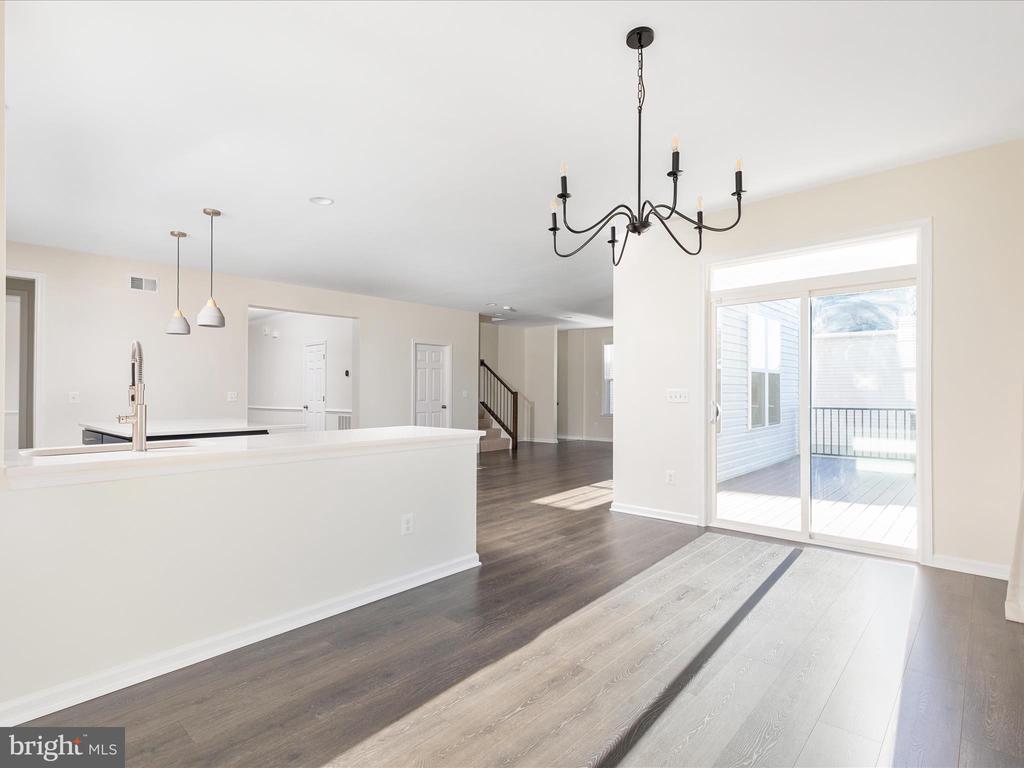 138 JEWEL BOX DRIVE