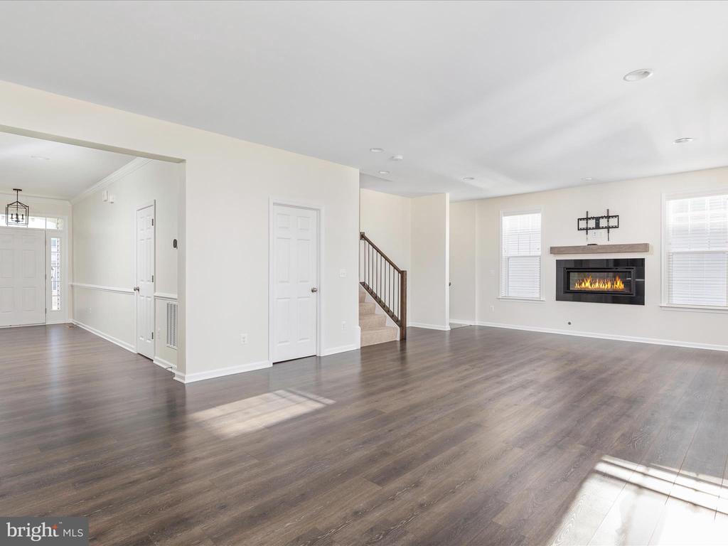 138 JEWEL BOX DRIVE
