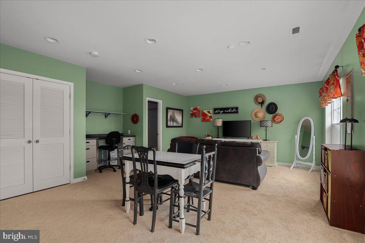 102 ROTUNDA DRIVE