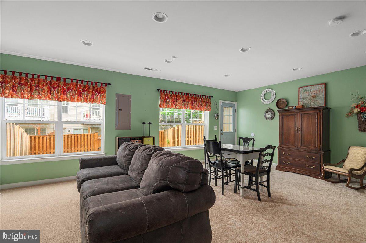 102 ROTUNDA DRIVE