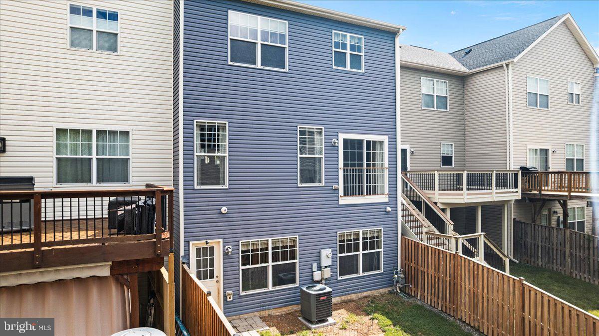 102 ROTUNDA DRIVE