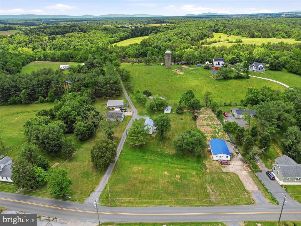 116 COUNTRY LANE