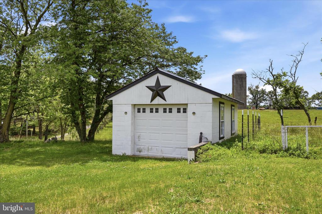 116 COUNTRY LANE