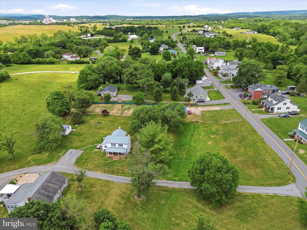 116 COUNTRY LANE