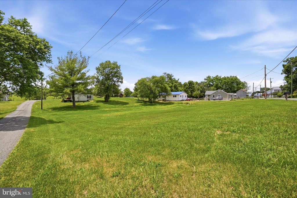 116 COUNTRY LANE