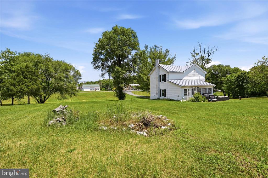 116 COUNTRY LANE